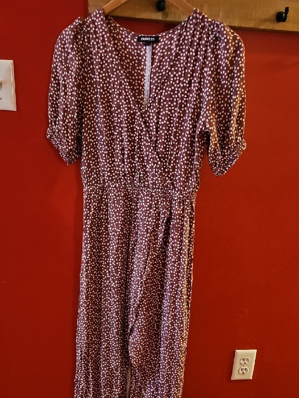 Express Burgandy Polka Dot Midi Dress. - Picture 5 of 5
